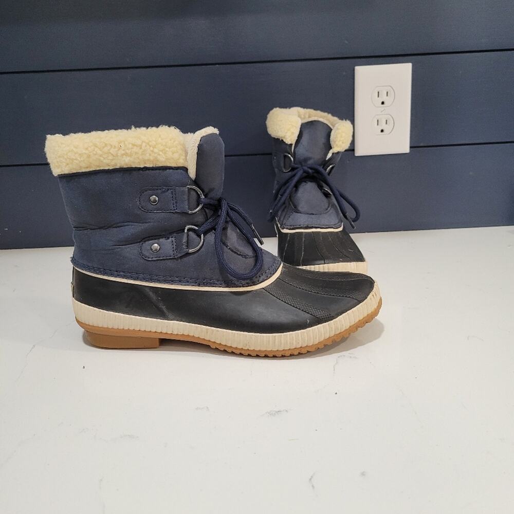 Jambu JBU Cleveland Waterproof Duckboots Faux Fur Lined Size 9M Navy Blue